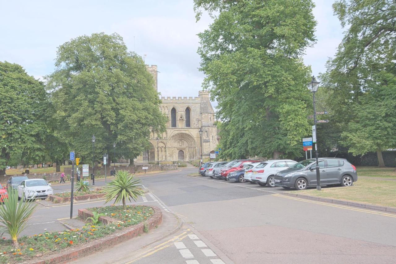 Harper Luxe Serviced Apartments Dunstable Bagian luar foto