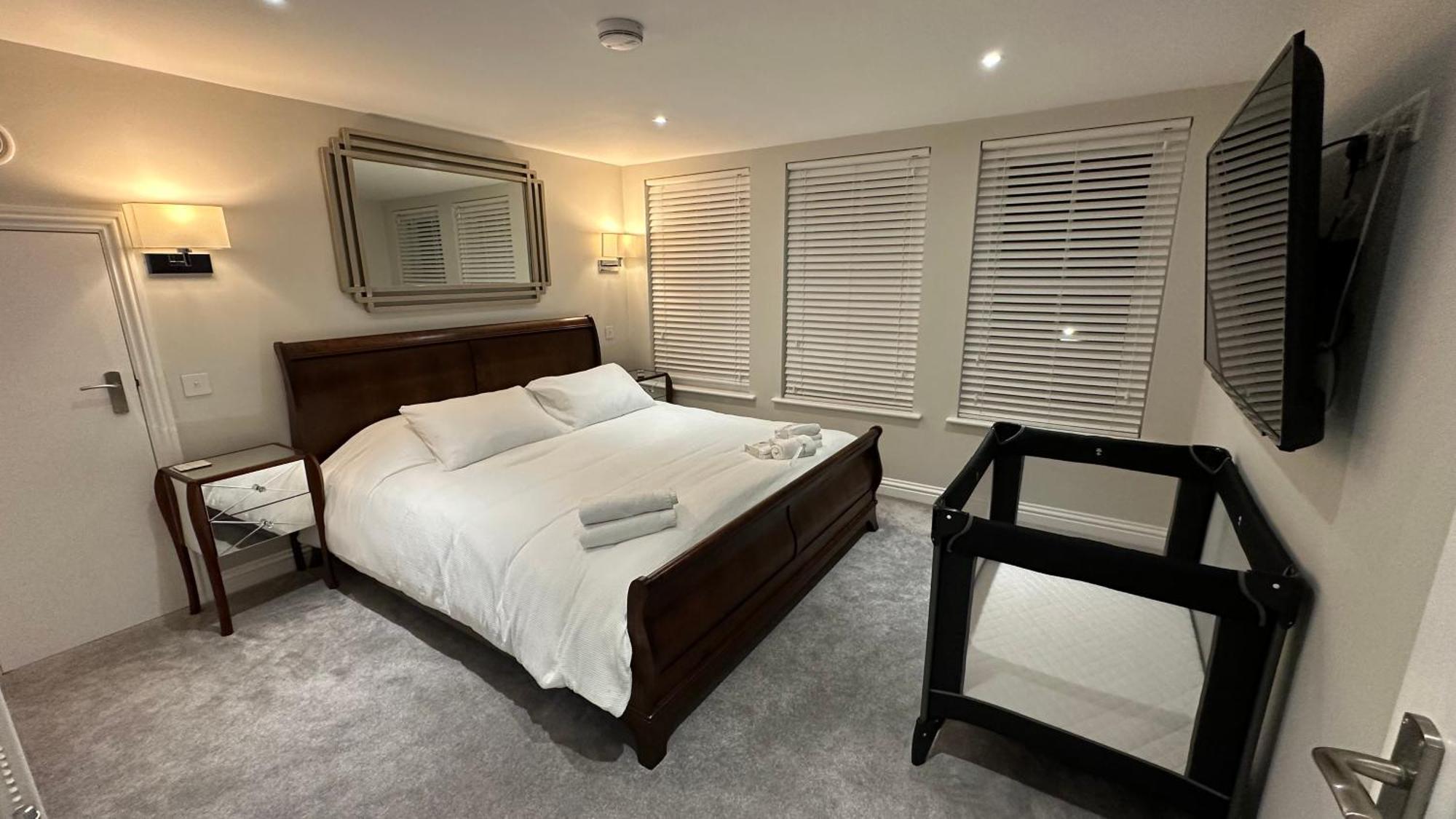 Harper Luxe Serviced Apartments Dunstable Bagian luar foto