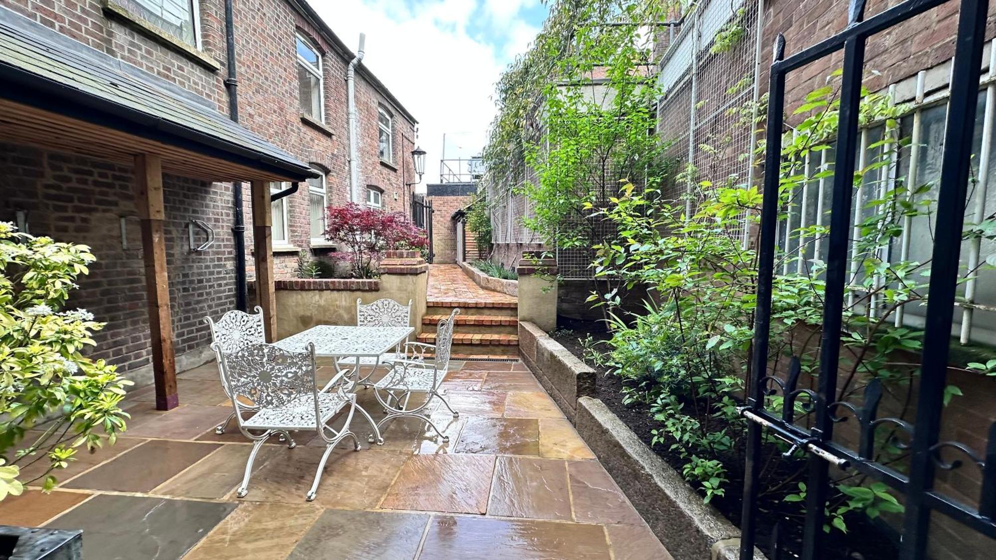 Harper Luxe Serviced Apartments Dunstable Bagian luar foto