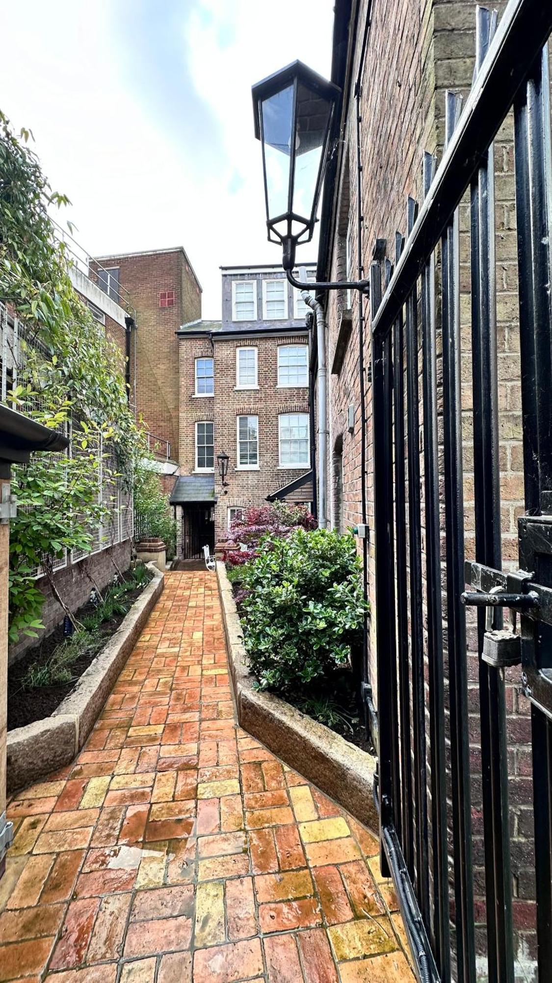 Harper Luxe Serviced Apartments Dunstable Bagian luar foto