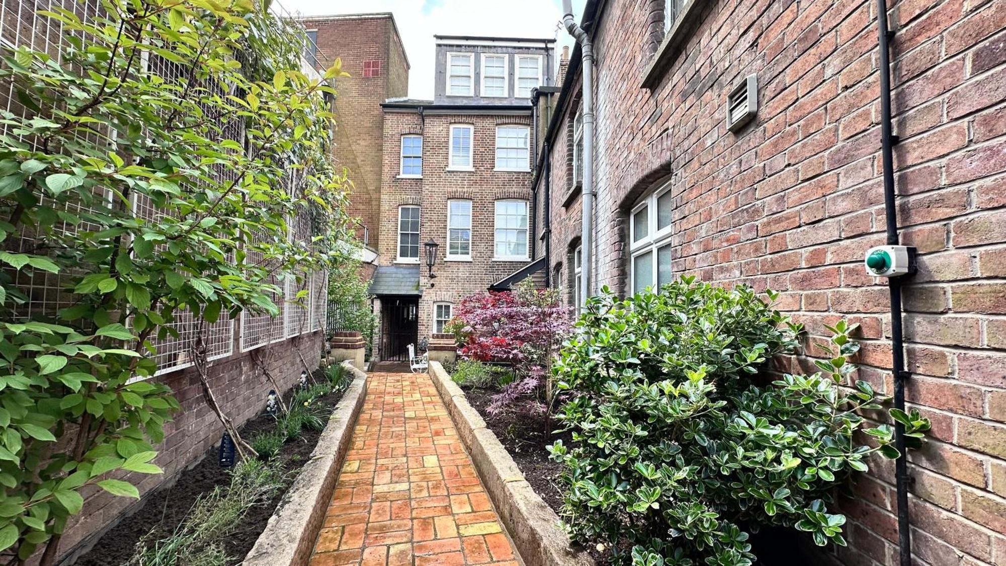 Harper Luxe Serviced Apartments Dunstable Bagian luar foto