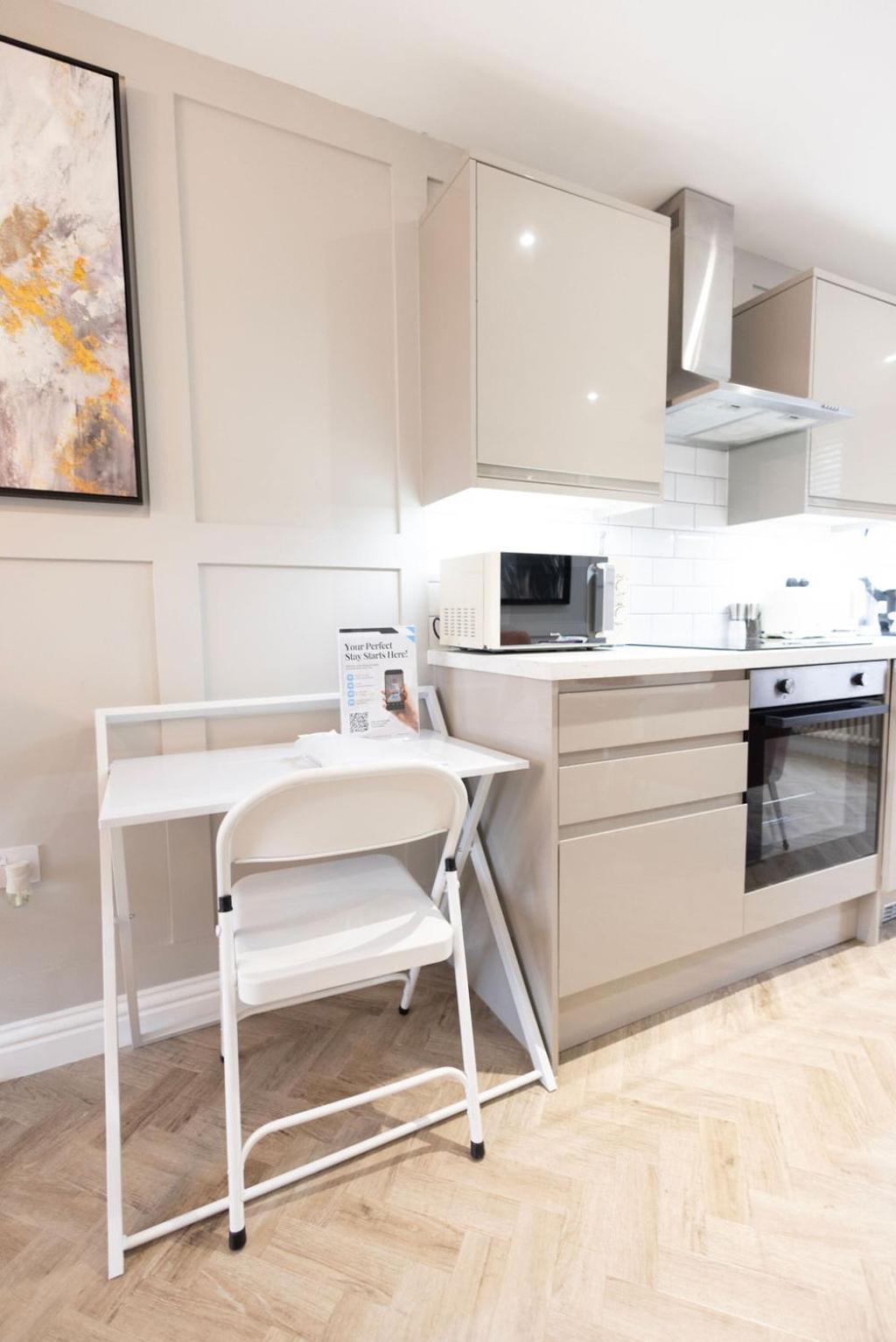 Harper Luxe Serviced Apartments Dunstable Bagian luar foto