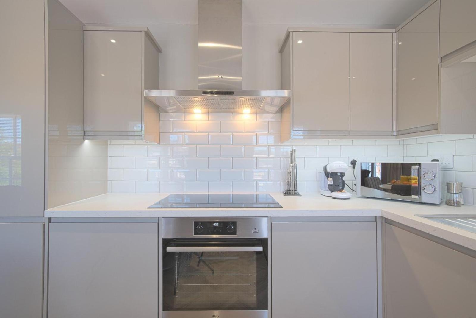 Harper Luxe Serviced Apartments Dunstable Bagian luar foto