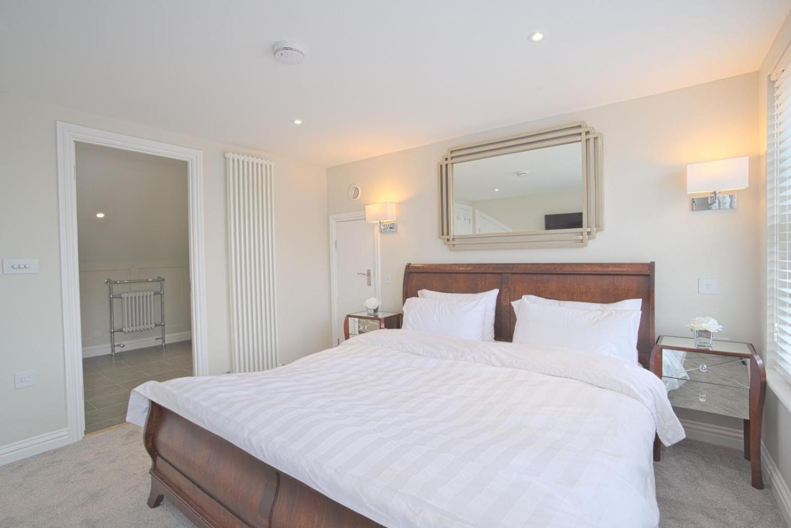 Harper Luxe Serviced Apartments Dunstable Bagian luar foto